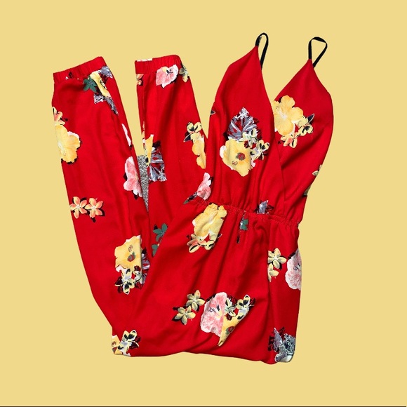 Love Tree Pants - Red Floral Jumpsuit Size Small